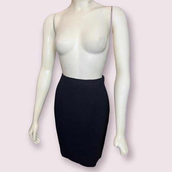 Akris Punto Black Wool Pencil Skirt - Picture 2 of 7